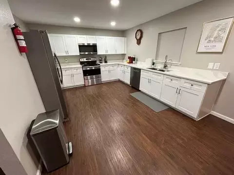 1405 3rd Ave N, Texas City, TX 77590