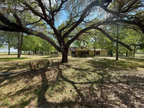 1139 County Rd 403, Anderson, TX 77830