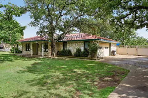 433 Oak Wood Rd, Kerrville, TX 78028