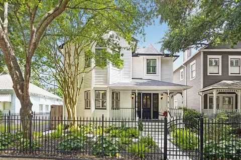 235 W 22nd St, Houston, TX 77008