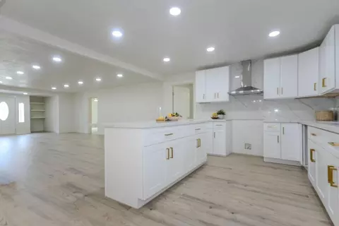 7912 Ford St, Houston, TX 77012