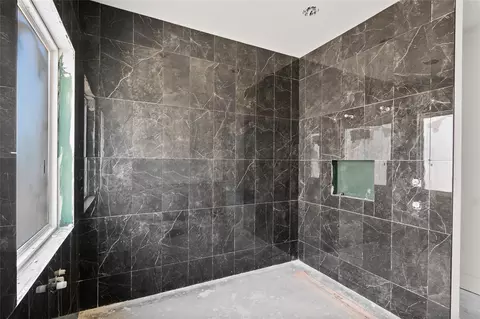Bath - 3022 Silverbell Ct, Bryan, TX 77807 photo 2 of 5