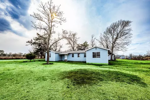 877 Fm 247 Rd, Huntsville, TX 77320