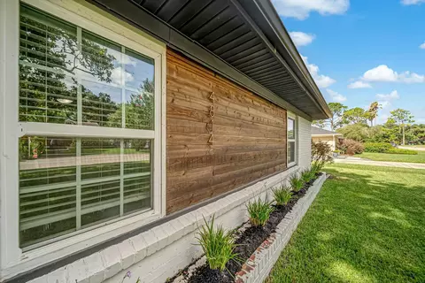 4814 Briarbend Dr, Houston, TX 77035