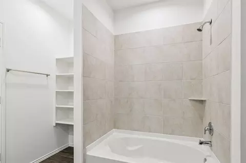 Bath - 22431 Gilded Peak Ln, Spring, TX 77373 photo 1 of 2