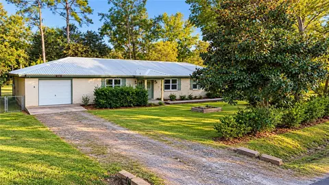 4929 S Elm Ave, Santa Fe, TX 77517