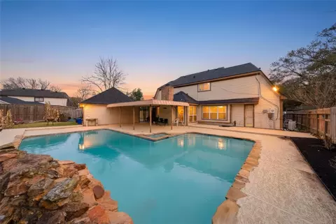 15306 Corona Del Mar Dr, Houston, TX 77083