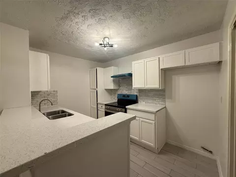 8553 Wilcrest Dr, Houston, TX 77099