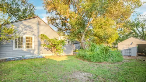 Exterior - 508 E 2nd St, Sweeny, TX 77480 photo 9 of 12