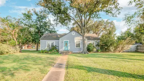 Exterior - 508 E 2nd St, Sweeny, TX 77480 photo 2 of 12