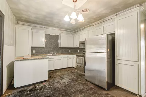 Kitchen - 508 E 2nd St, Sweeny, TX 77480 photo 1 of 3