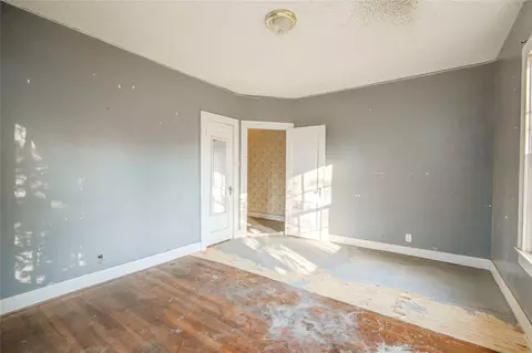 Bedroom - 508 E 2nd St, Sweeny, TX 77480 photo 8 of 8