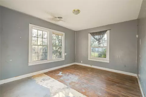 Bedroom - 508 E 2nd St, Sweeny, TX 77480 photo 7 of 8