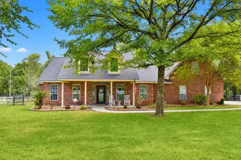 9072 Grand Lake Estates Dr, Montgomery, TX 77316