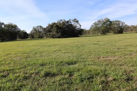 331 Green Pasture Ct, Angleton, TX 77515