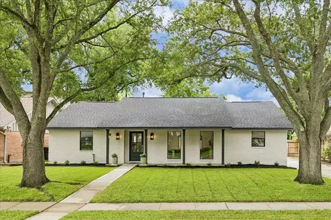 5735 Cheena Dr, Houston, TX 77096
