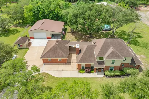 5620 County Road 166, Alvin, TX 77511
