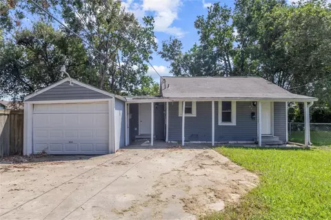 2311 Avenue C, Nederland, TX 77627