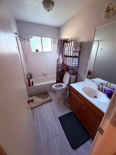 Bath - 4607 Roserock Ln, Spring, TX 77388 photo 1 of 5