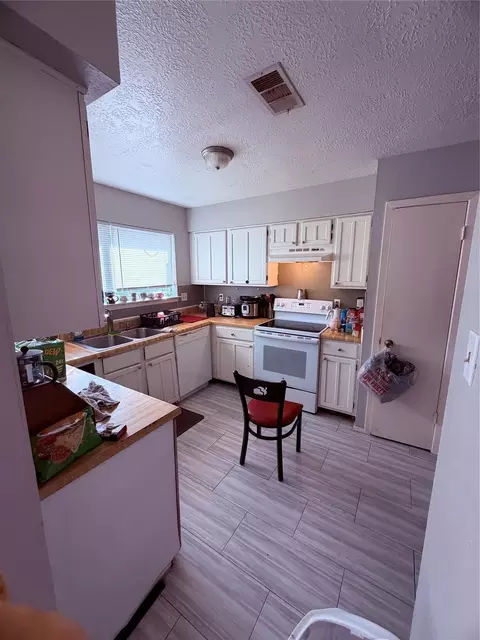 Kitchen - 4607 Roserock Ln, Spring, TX 77388 photo 1 of 1