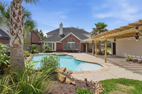 4415 Towering Oak Ct, Houston, TX 77059