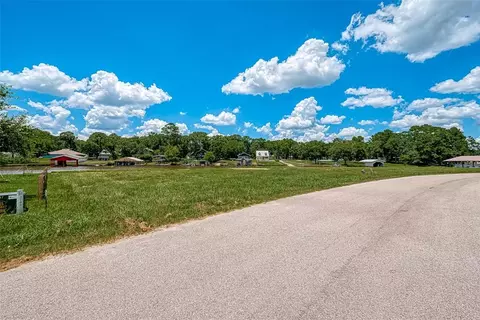 70 Cypress Bnd, Huntsville, TX 77340