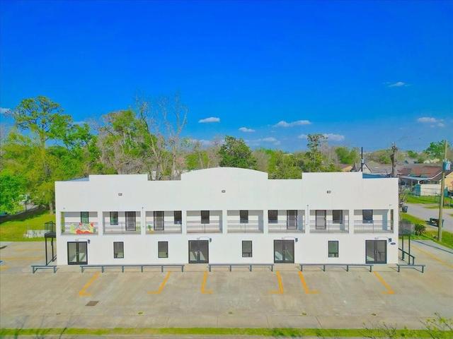 7704 Irvington Blvd, Houston, TX 77022