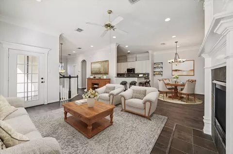 5208 Blossom St #5, Houston, TX 77007