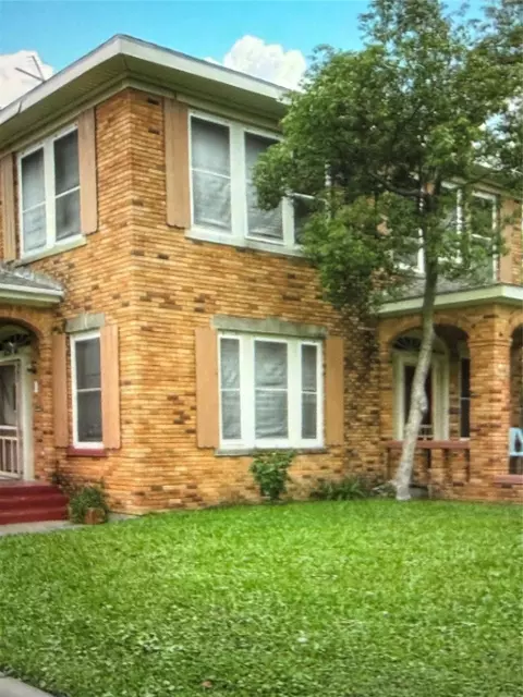 1628 46th St, Galveston, TX 77551