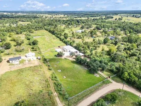 2024 Beverly Ln, Sealy, TX 77474