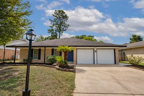 16131 Forest Way Dr, Houston, TX 77090