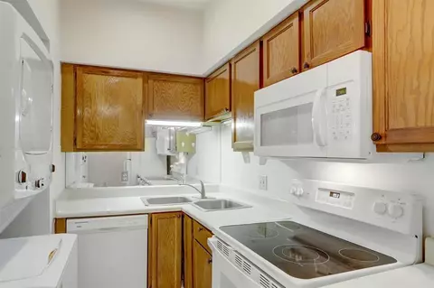 8055 Cambridge St #57, Houston, TX 77054