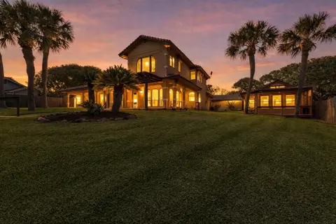 111 Bayridge Rd, La Porte, TX 77571