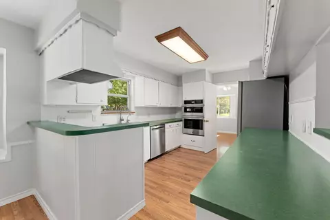 Kitchen - 26215 Oakhurst Dr, Spring, TX 77386 photo 1 of 2