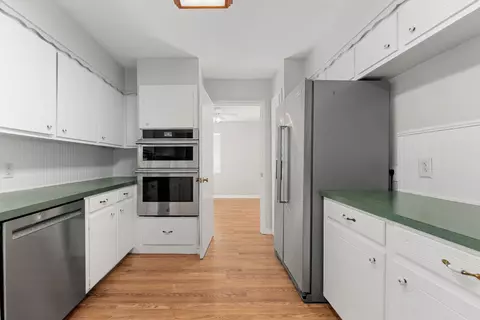 Kitchen - 26215 Oakhurst Dr, Spring, TX 77386 photo 2 of 2