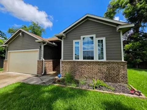 3153 Christie St, Houston, TX 77026