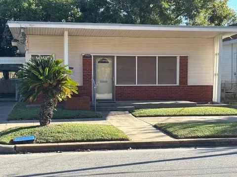 3905 Avenue R, Galveston, TX 77550