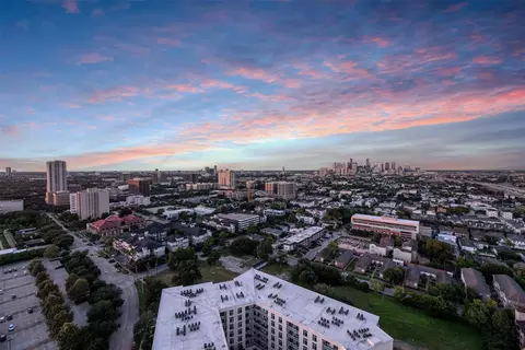 1701 Hermann Drive Dr #27CE, Houston, TX 77004
