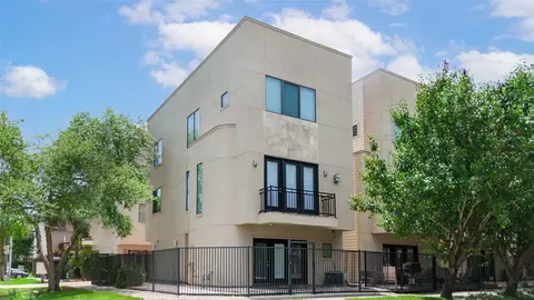 731 Reinerman St, Houston, TX 77007