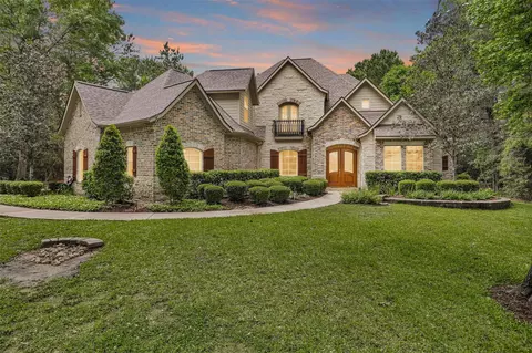 8516 Crown Lake Ct, Montgomery, TX 77316