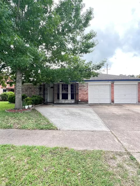 15119 Mcleod Dr, Houston, TX 77060