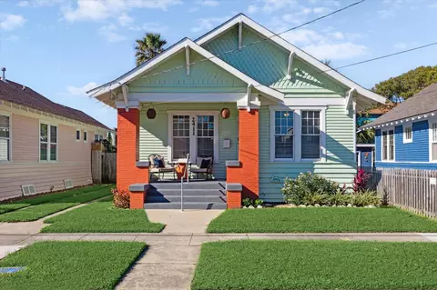 2411 37th St, Galveston, TX 77550