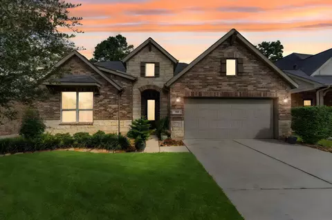 Exterior - 1015 Ginger Glade Ln, Pinehurst, TX 77362 photo 2 of 8