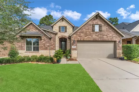 1015 Ginger Glade Ln, Pinehurst, TX 77362