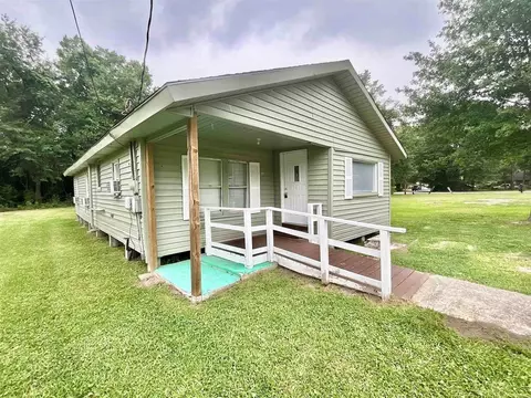 Exterior - 655 N 2nd St, Silsbee, TX 77656 photo 1 of 3