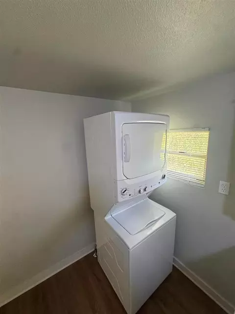 Other - 655 N 2nd St, Silsbee, TX 77656 photo 2 of 3