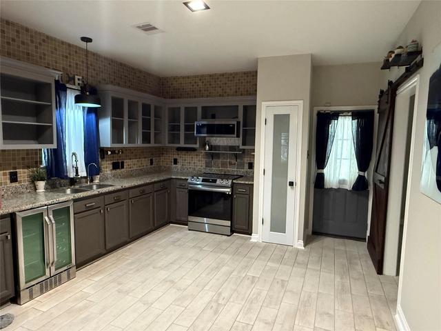 7985 Saint Louis St, Houston, TX 77028