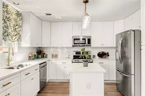 11906 Helene Ct, Pinehurst, TX 77362