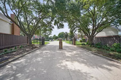 View/Area - 11906 Helene Ct, Pinehurst, TX 77362 photo 1 of 1