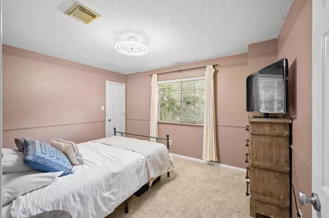 Bedroom - 11906 Helene Ct, Pinehurst, TX 77362 photo 1 of 4